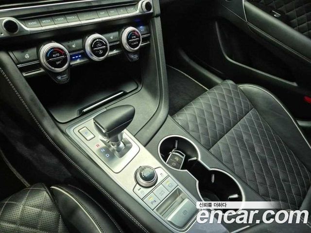 Genesis G70 2018 — photo 8