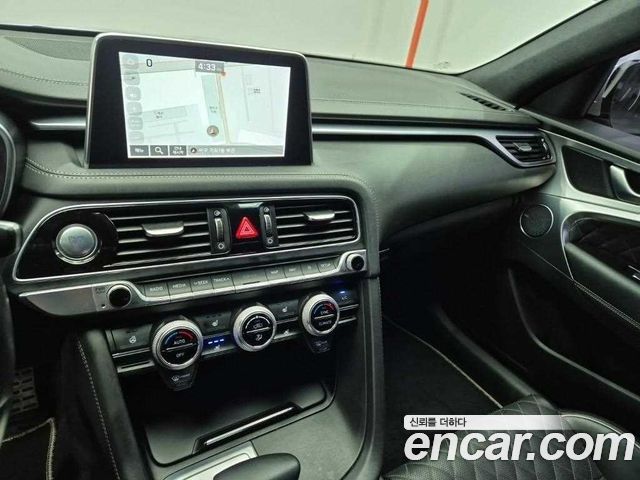 Genesis G70 2018 — photo 10
