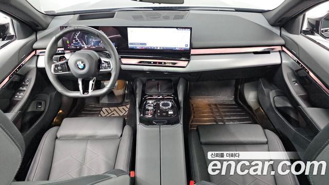 BMW 5-Series 2024 — photo 10