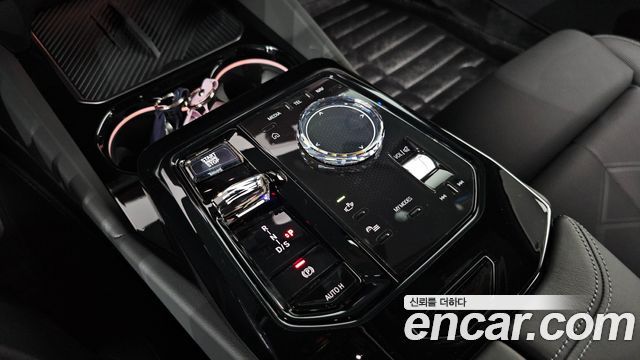 BMW 5-Series 2024 — photo 12