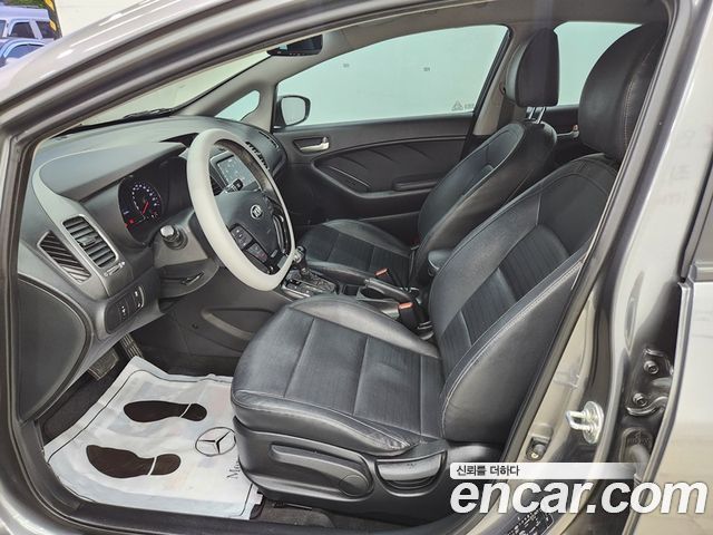 Kia K3 2017 — photo 13