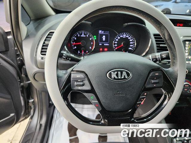 Kia K3 2017 — photo 17