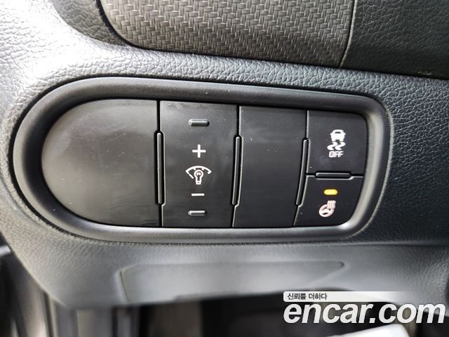 Kia K3 2017 — photo 18