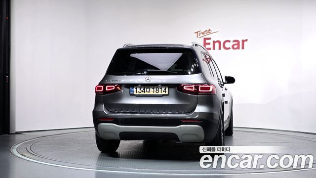 Mercedes-Benz GLB-Class 2021 — photo 4