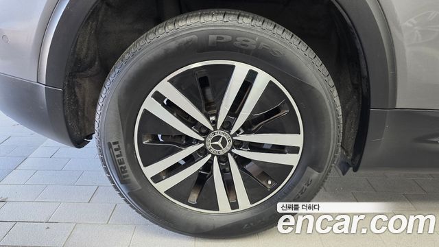 Mercedes-Benz GLB-Class 2021 — photo 5