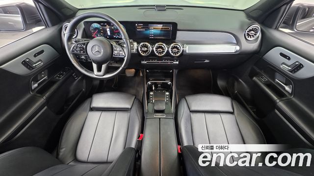 Mercedes-Benz GLB-Class 2021 — photo 7