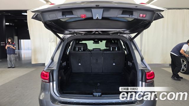 Mercedes-Benz GLB-Class 2021 — photo 20