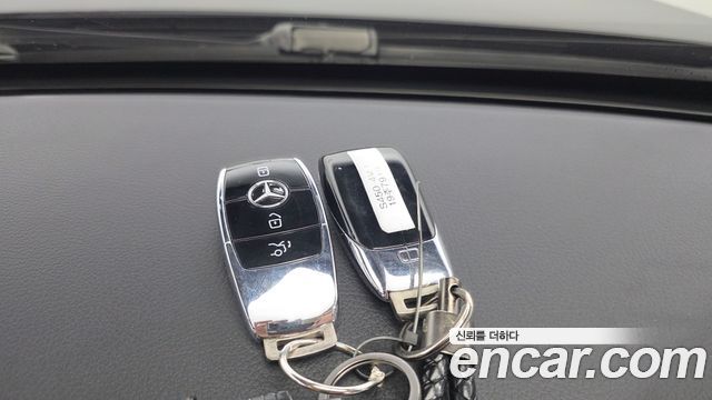 Mercedes-Benz S-Class 2018 — photo 23