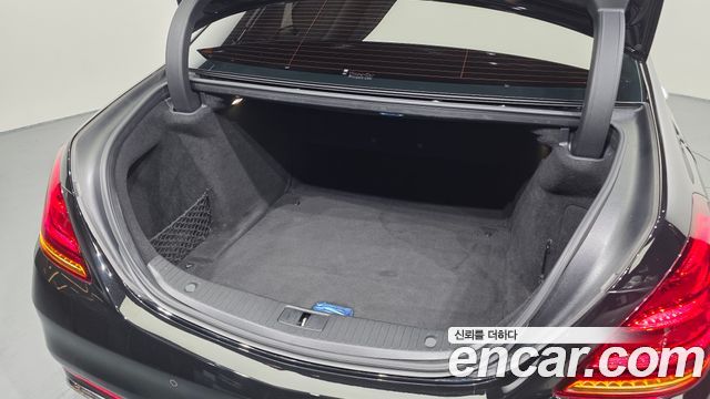 Mercedes-Benz S-Class 2018 — photo 26