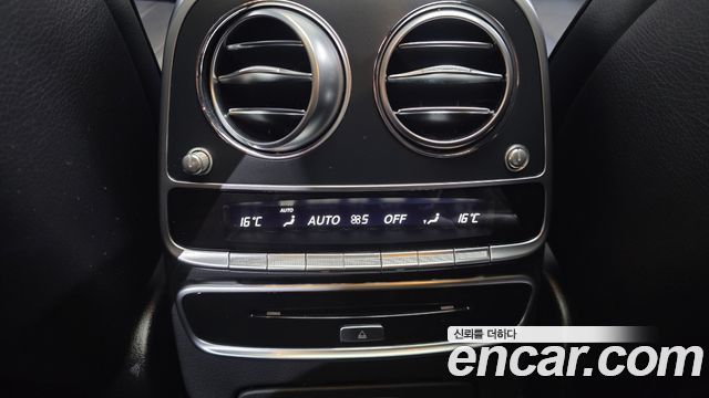 Mercedes-Benz S-Class 2018 — photo 35
