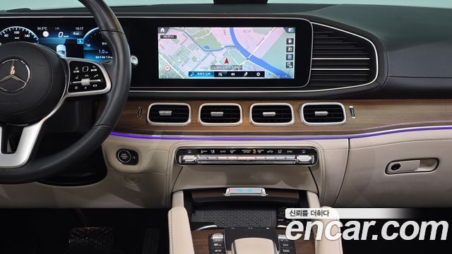 Mercedes-Benz GLE-Class 2021 — photo 19