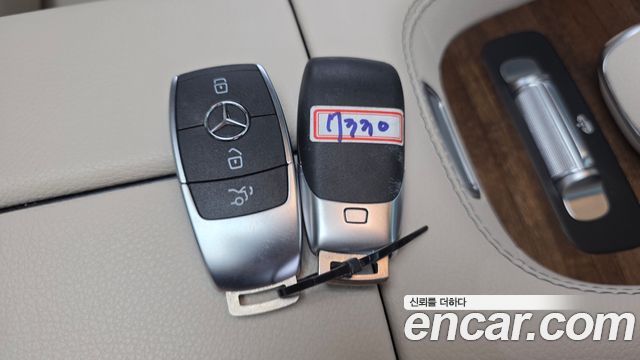 Mercedes-Benz GLE-Class 2021 — photo 23