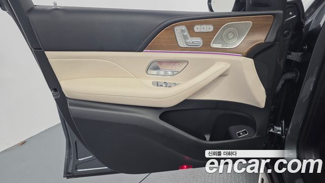 Mercedes-Benz GLE-Class 2021 — photo 14