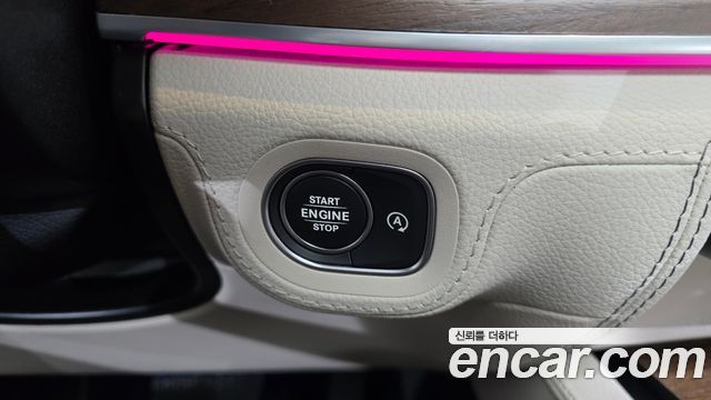 Mercedes-Benz GLE-Class 2021 — photo 29