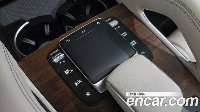 Mercedes-Benz GLE-Class 2021 — photo 33
