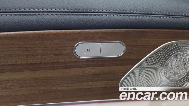 Mercedes-Benz GLE-Class 2021 — photo 37