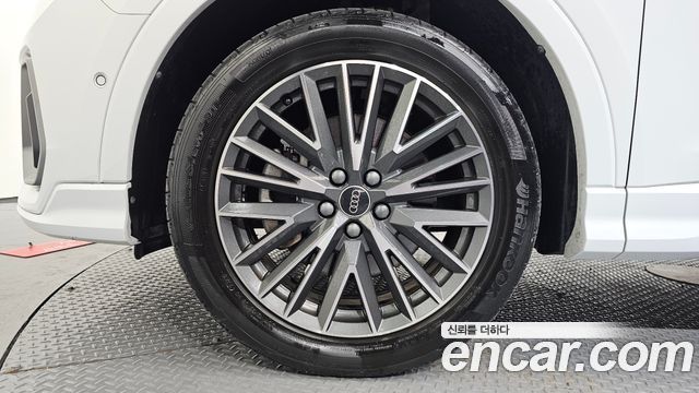 Audi Q3 2024 — photo 5