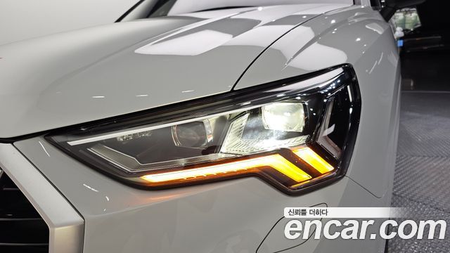 Audi Q3 2024 — photo 8