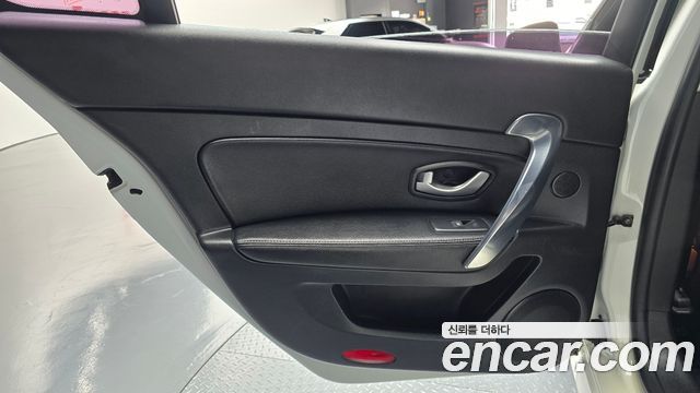 Renault Korea SM5  2015 — photo 15