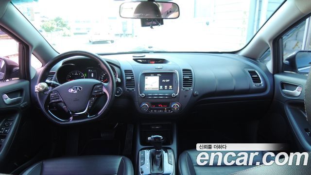 Kia K3 2016 — photo 7