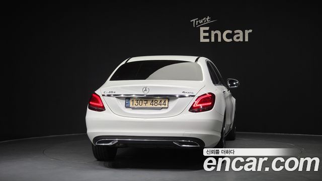 Mercedes-Benz C-Class 2020 — photo 4