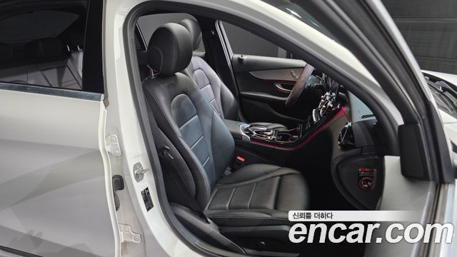 Mercedes-Benz C-Class 2020 — photo 17