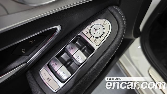 Mercedes-Benz C-Class 2020 — photo 20