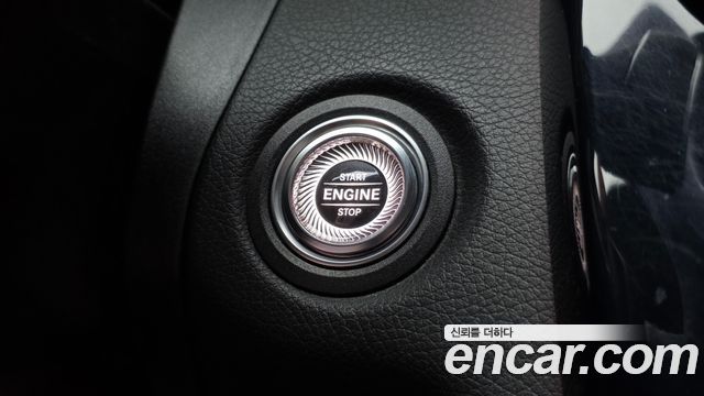 Mercedes-Benz C-Class 2020 — photo 24