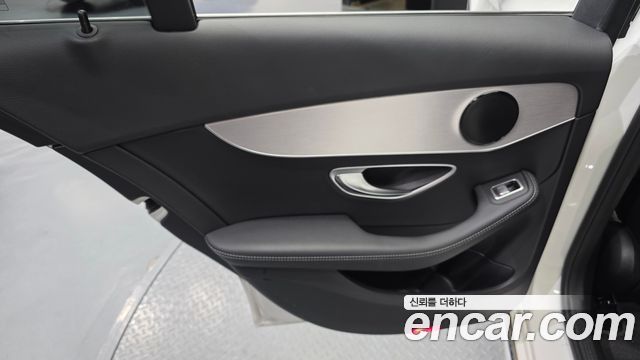 Mercedes-Benz C-Class 2020 — photo 15