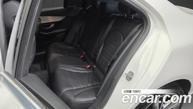 Mercedes-Benz C-Class 2020 — photo 16