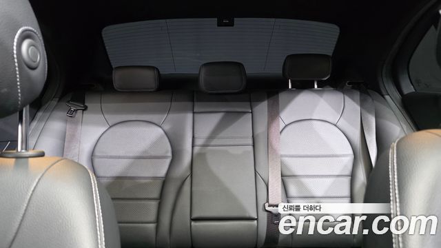 Mercedes-Benz C-Class 2020 — photo 33