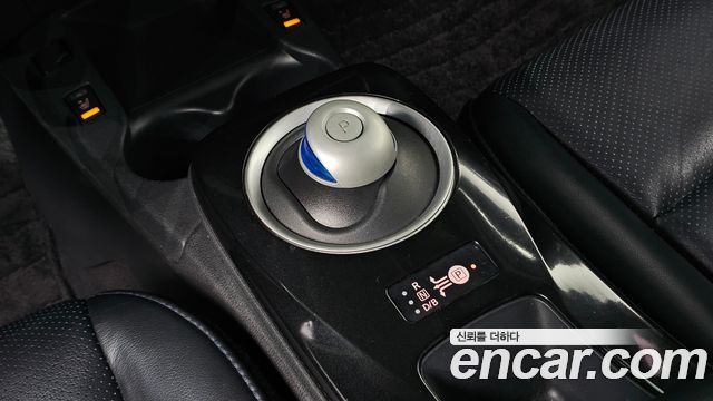Nissan Leaf 2015 — photo 12