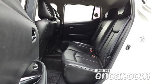Nissan Leaf 2015 — photo 17