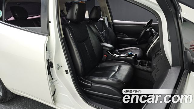 Nissan Leaf 2015 — photo 18