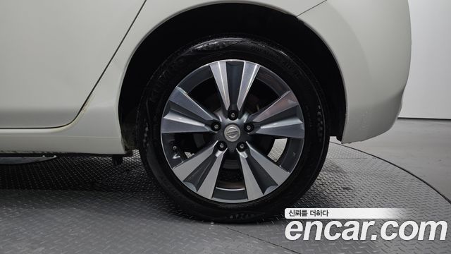 Nissan Leaf 2015 — photo 7