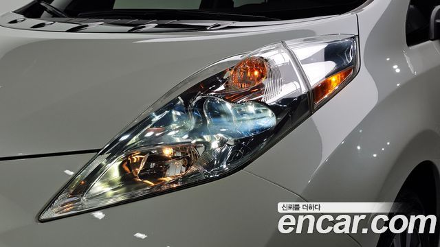 Nissan Leaf 2015 — photo 8