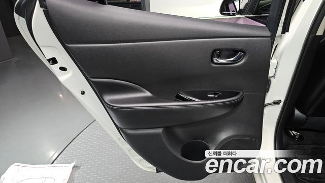 Nissan Leaf 2015 — photo 15