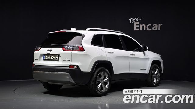 Jeep Cherokee 2021 — photo 2