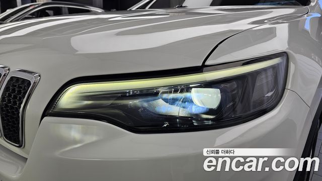 Jeep Cherokee 2021 — photo 8