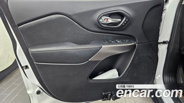 Jeep Cherokee 2021 — photo 14
