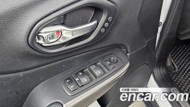 Jeep Cherokee 2021 — photo 27