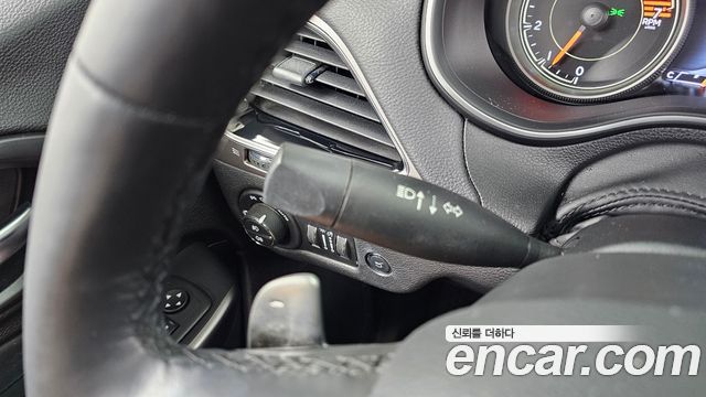 Jeep Cherokee 2021 — photo 28