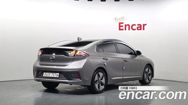 Hyundai Ioniq 2020 — photo 2
