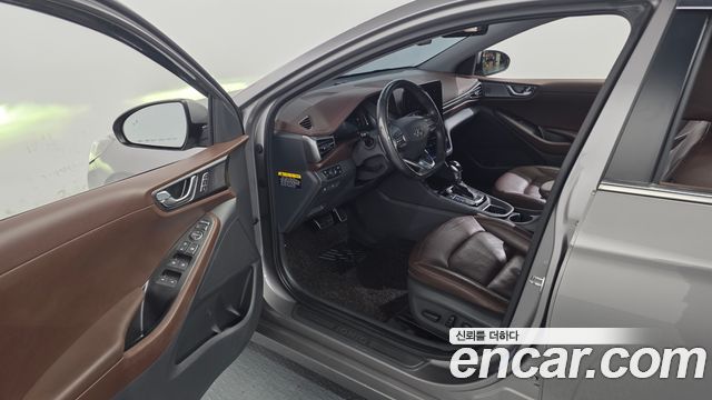 Hyundai Ioniq 2020 — photo 10