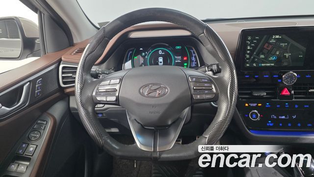 Hyundai Ioniq 2020 — photo 13