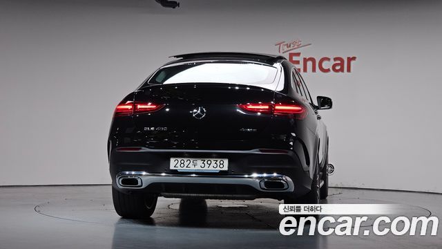 Mercedes-Benz GLE-Class 2025 — photo 4