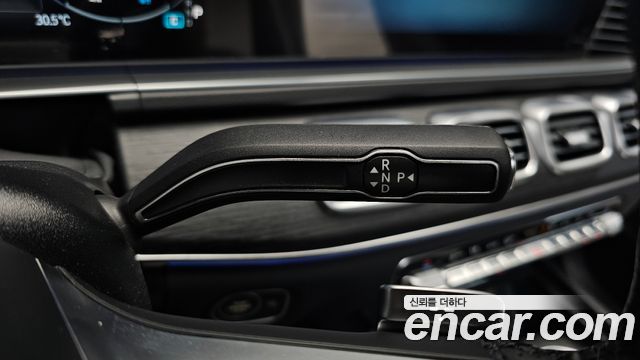 Mercedes-Benz GLE-Class 2025 — photo 12