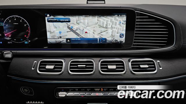 Mercedes-Benz GLE-Class 2025 — photo 20