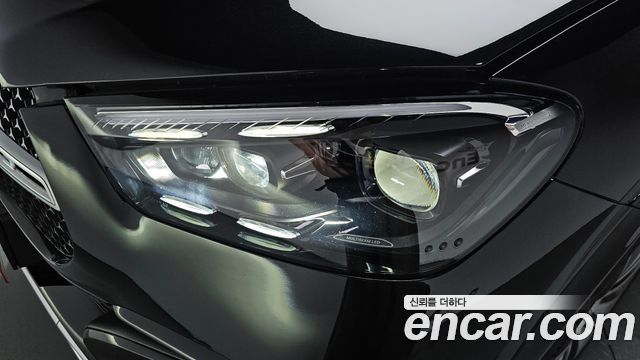 Mercedes-Benz GLE-Class 2025 — photo 8