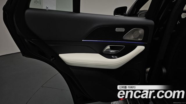 Mercedes-Benz GLE-Class 2025 — photo 15